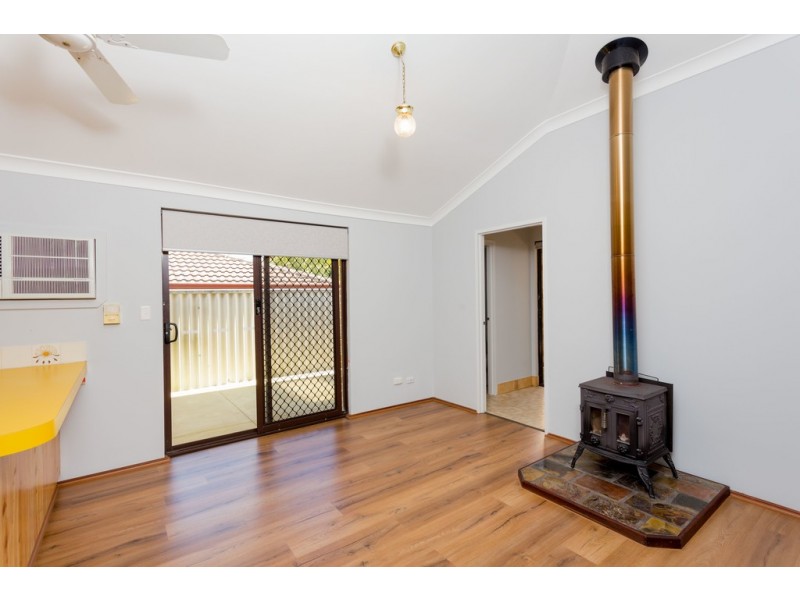 2/30 Yeovil Crescent, Bicton WA 6157