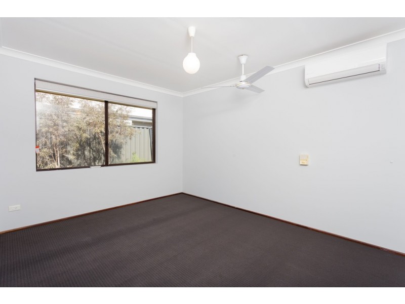 2/30 Yeovil Crescent, Bicton WA 6157