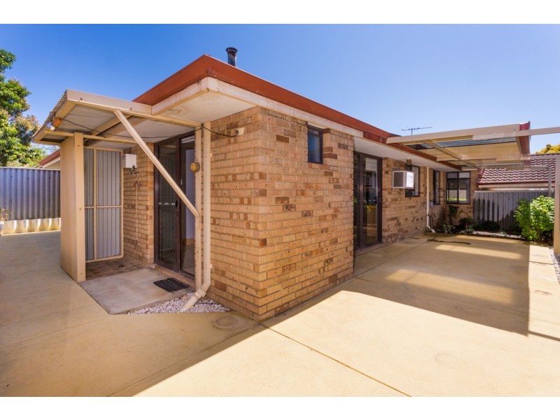2/30 Yeovil Crescent, Bicton WA 6157