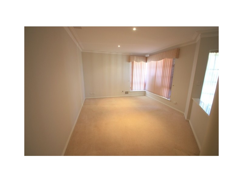 10a Colebatch Hill, Kardinya WA 6163
