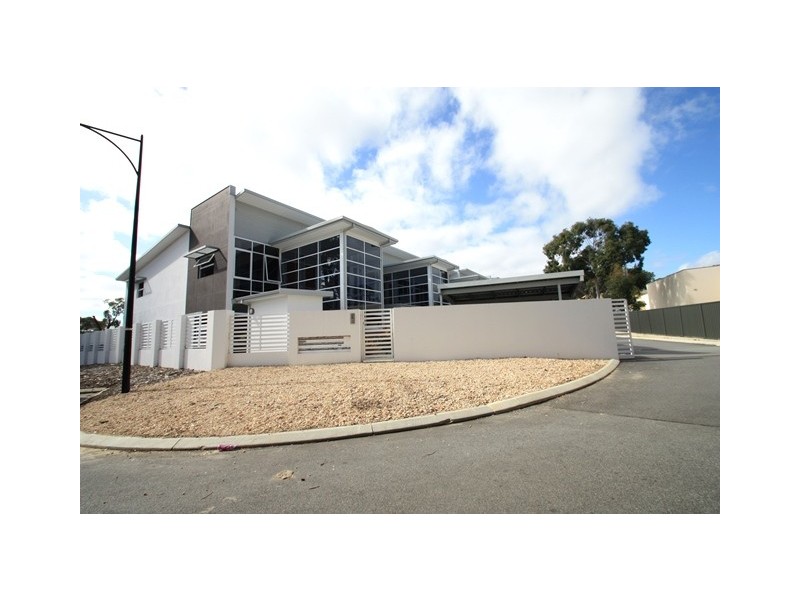 18/13 Delrosso Place, O’connor WA 6163