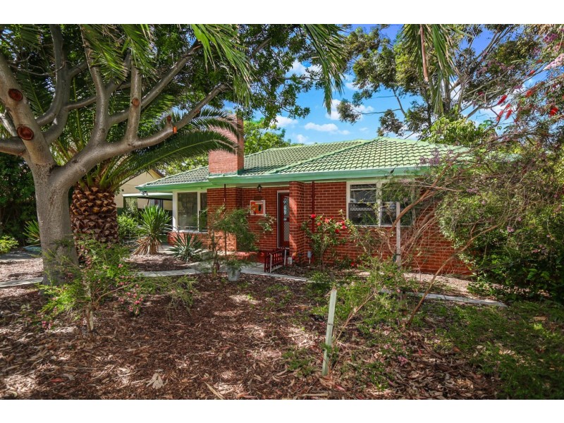 19 Caliban Way, Coolbellup WA 6163