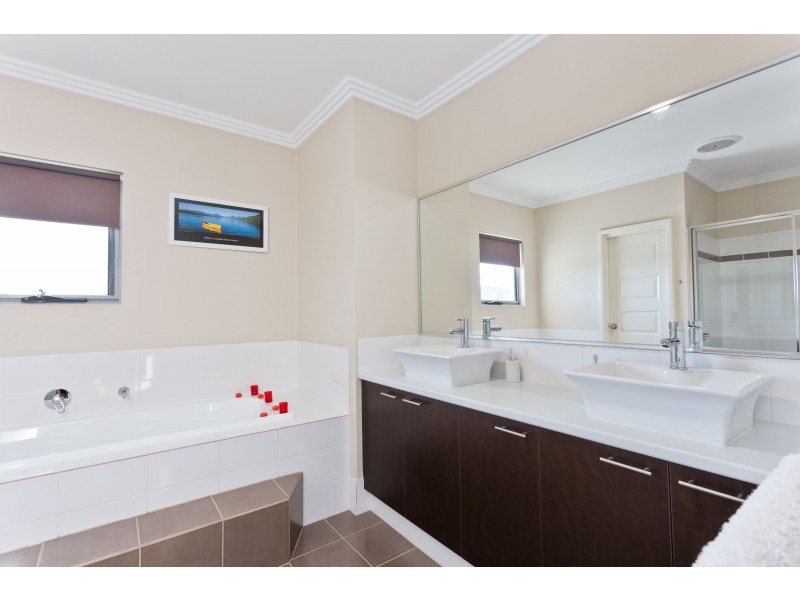 21 Black Swan Rise, Beeliar WA 6164