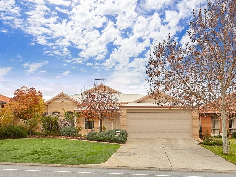 139 Parkway Road, Bibra Lake WA 6163