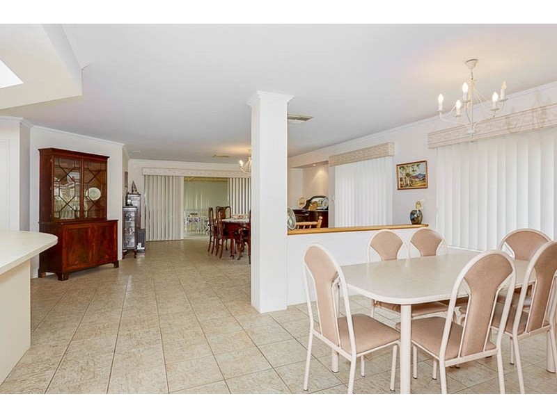 139 Parkway Road, Bibra Lake WA 6163