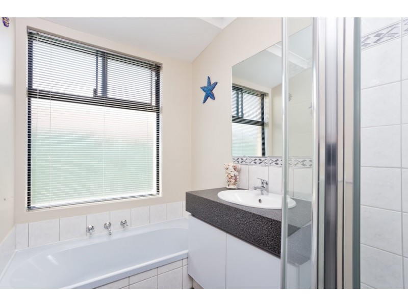 62 La Fayette Boulevard, Bibra Lake WA 6163