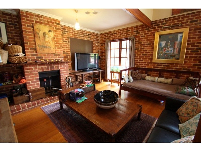 67 Oakover Street, East Fremantle WA 6158