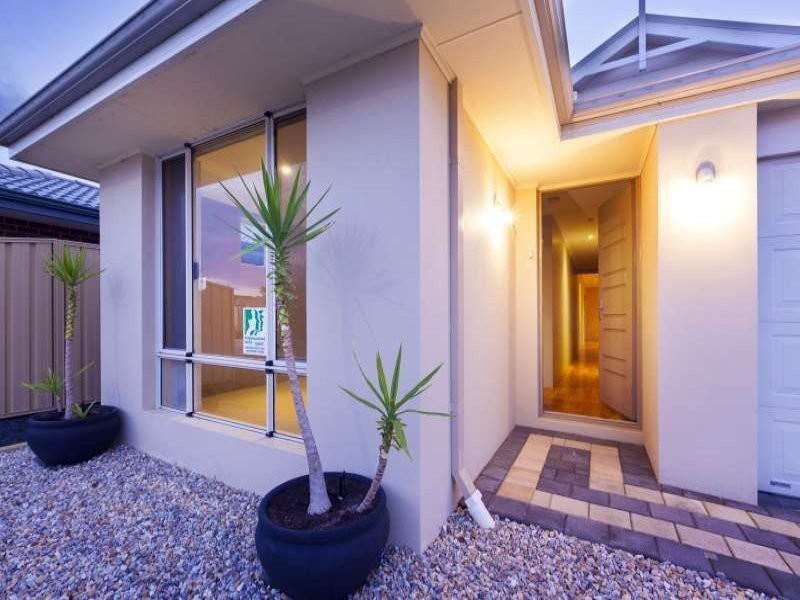 13 Dewsbury Drive, Bertram WA 6167