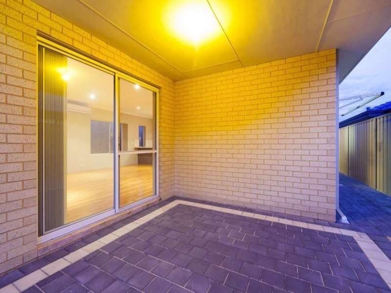 13 Dewsbury Drive, Bertram WA 6167