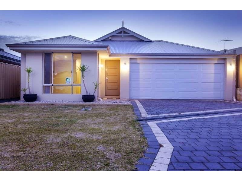 13 Dewsbury Drive, Bertram WA 6167
