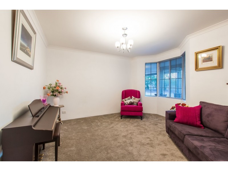 37 Turnbury Park Drive, Jandakot WA 6164