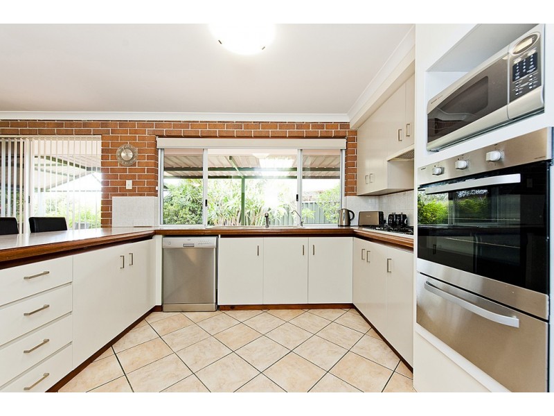 9 Devonian Gardens, Bibra Lake WA 6163