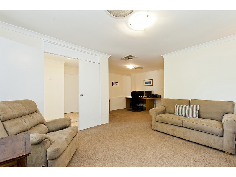 9 Devonian Gardens, Bibra Lake WA 6163