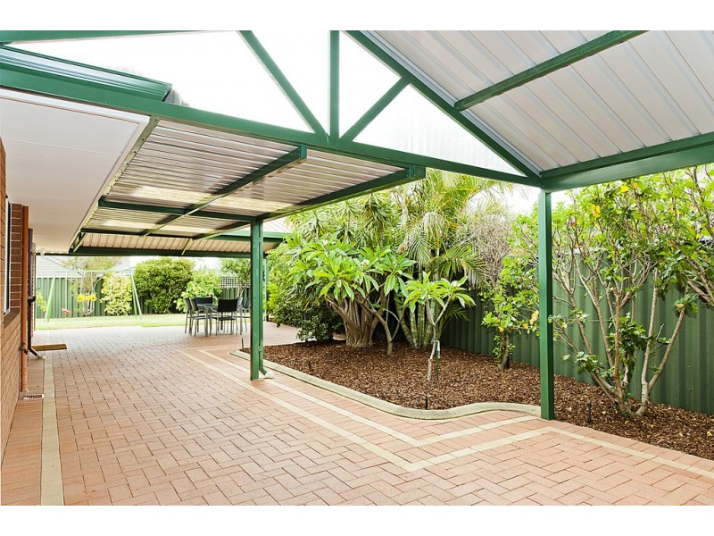 9 Devonian Gardens, Bibra Lake WA 6163