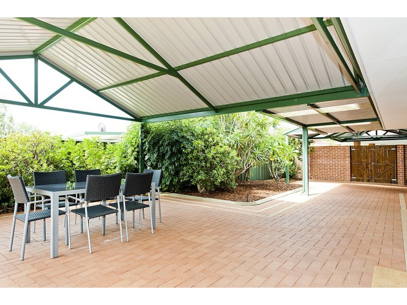 9 Devonian Gardens, Bibra Lake WA 6163