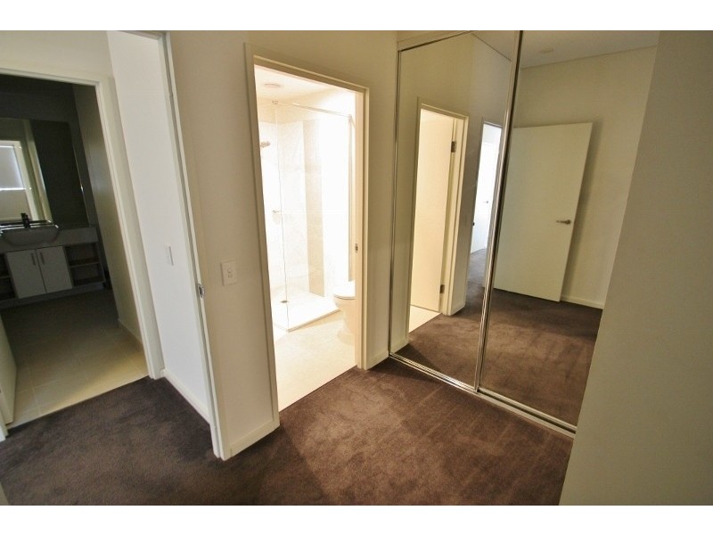 51/16 Midgegooroo Avenue, Cockburn Central WA 6164