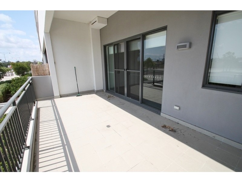 51/16 Midgegooroo Avenue, Cockburn Central WA 6164