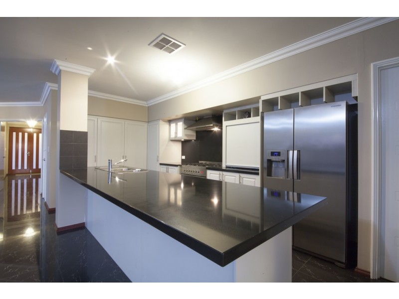 20 Black Swan Rise, Beeliar WA 6164