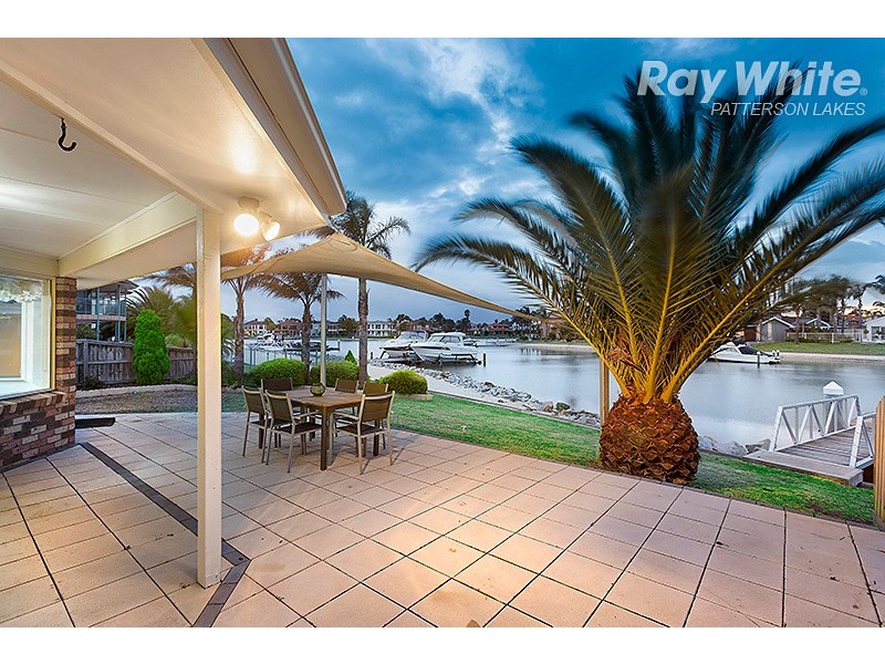 4 Lagoon Place, Patterson Lakes VIC 3197