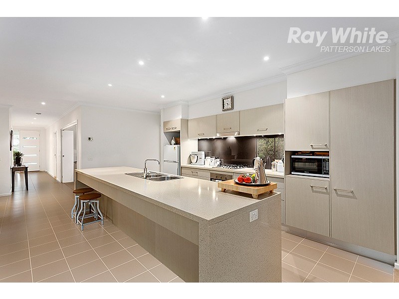 5 Artesian Place, Waterways VIC 3195