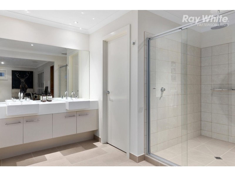 1 Barmah Place, Waterways VIC 3195