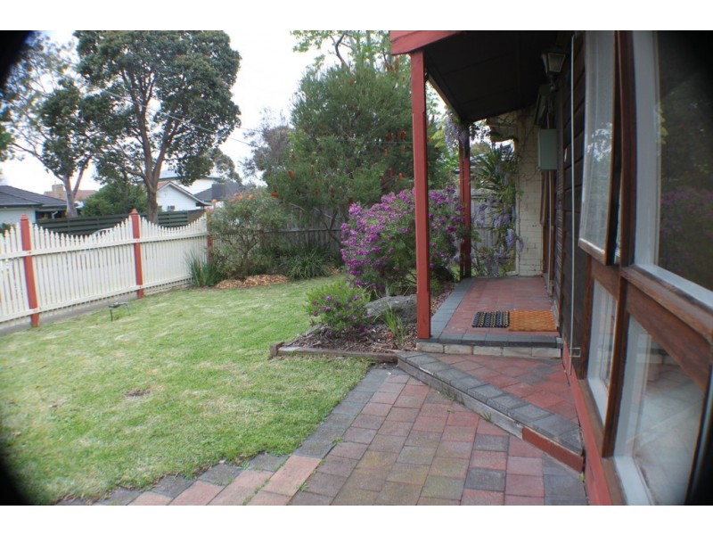 18 Fourth Avenue, Chelsea Heights VIC 3196