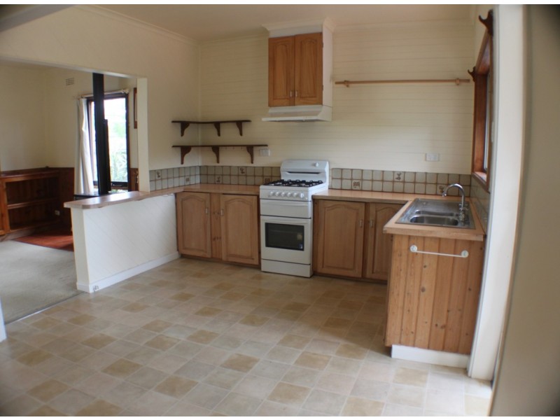 18 Fourth Avenue, Chelsea Heights VIC 3196