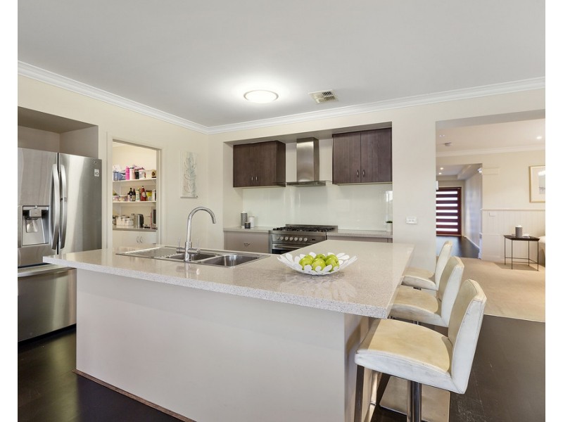 3 Buloke Lane, Waterways VIC 3195