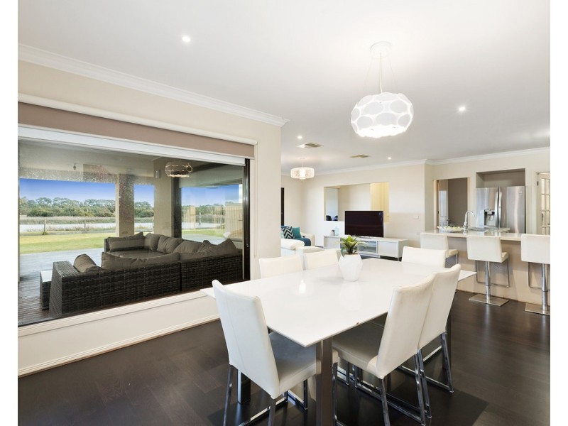 3 Buloke Lane, Waterways VIC 3195