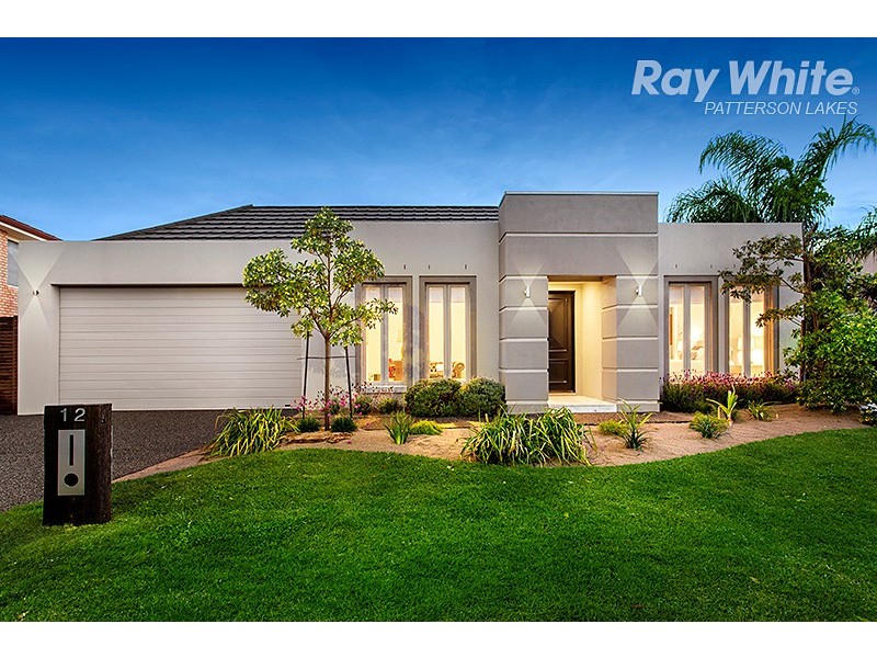 12 Bluegrass Close, Waterways VIC 3195