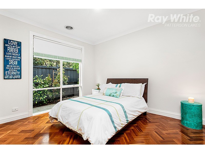 12 Bluegrass Close, Waterways VIC 3195