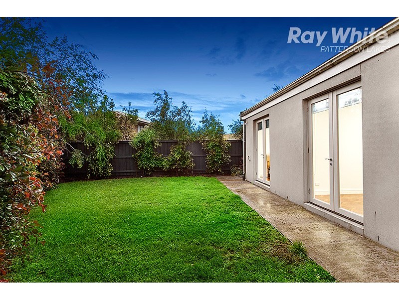 12 Bluegrass Close, Waterways VIC 3195