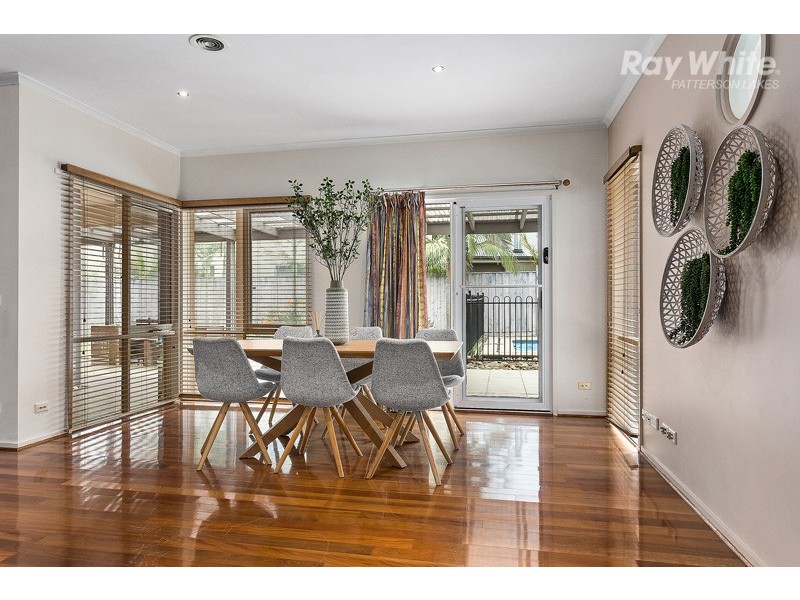 16 Bluegrass Close, Waterways VIC 3195