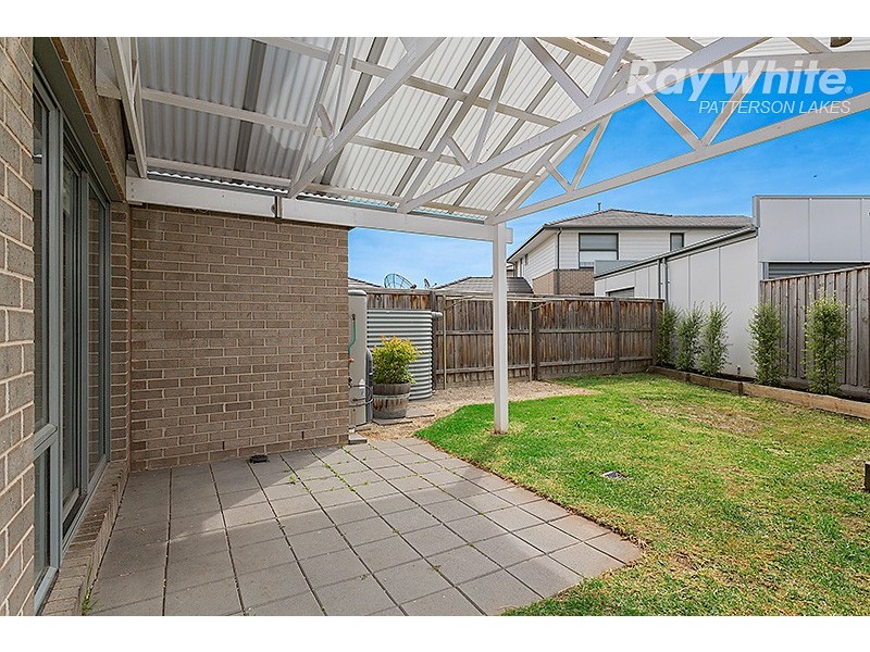 11 Jubilee Boulevard, Waterways VIC 3195