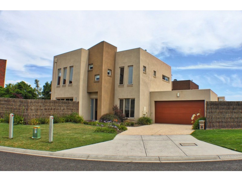 10 Hannalore Way, Patterson Lakes VIC 3197