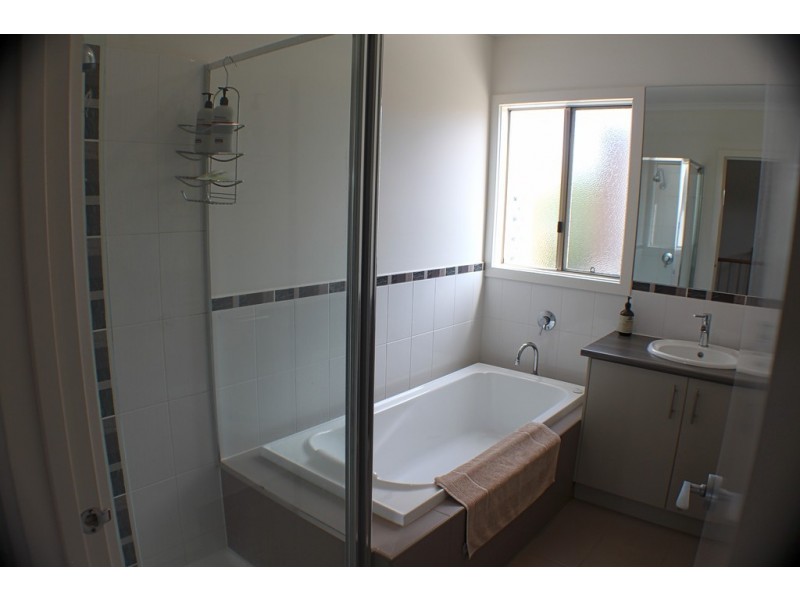 10 Hannalore Way, Patterson Lakes VIC 3197