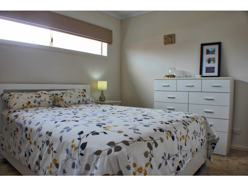 10 Hannalore Way, Patterson Lakes VIC 3197