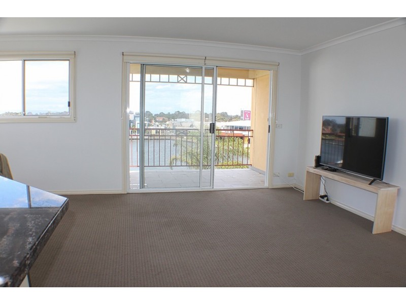 8/3 Inner Harbour Drive, Patterson Lakes VIC 3197