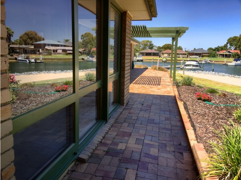 22 Brigantine Court, Patterson Lakes VIC 3197