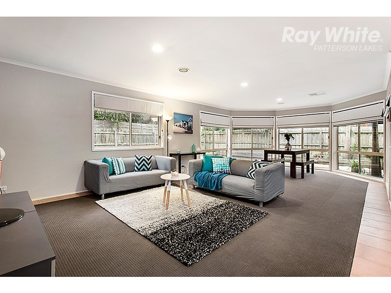 5 Lady Barlow Court, Patterson Lakes VIC 3197