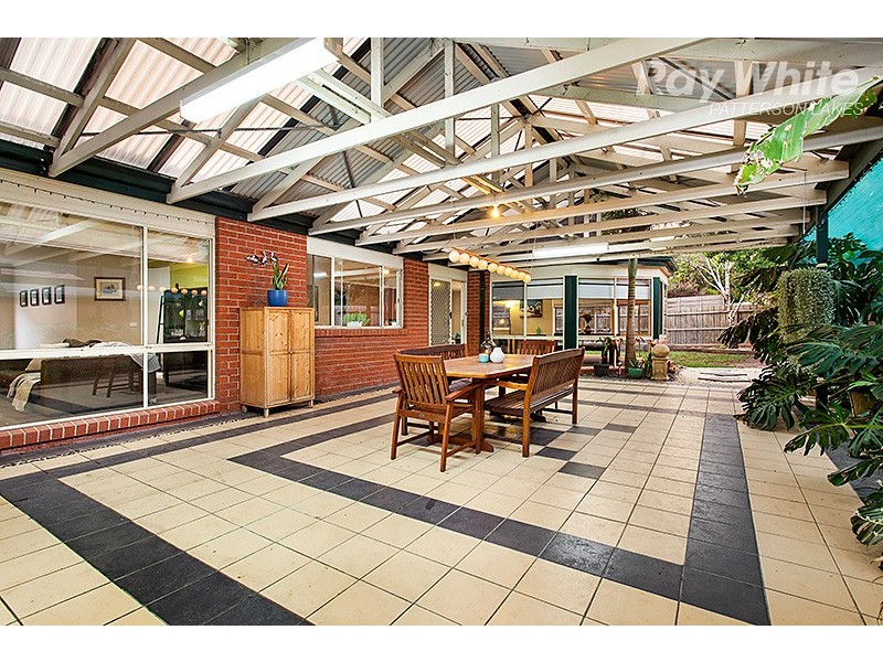 5 Lady Barlow Court, Patterson Lakes VIC 3197