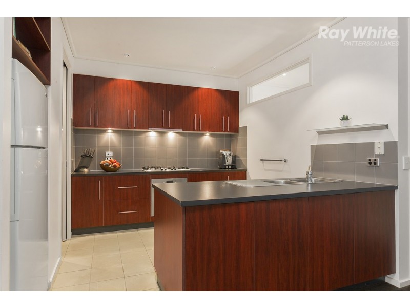 11 Fisher Mews, Waterways VIC 3195