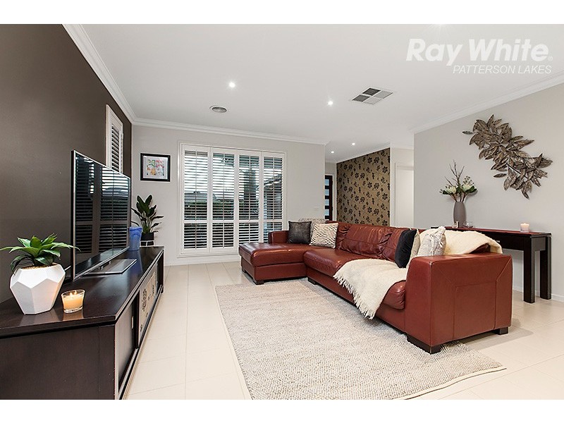 8 Artesian Place, Waterways VIC 3195