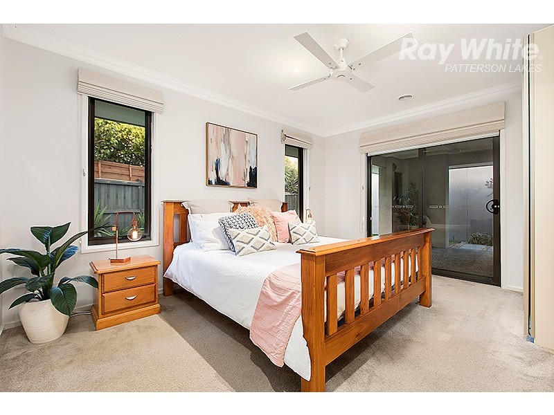 8 Artesian Place, Waterways VIC 3195