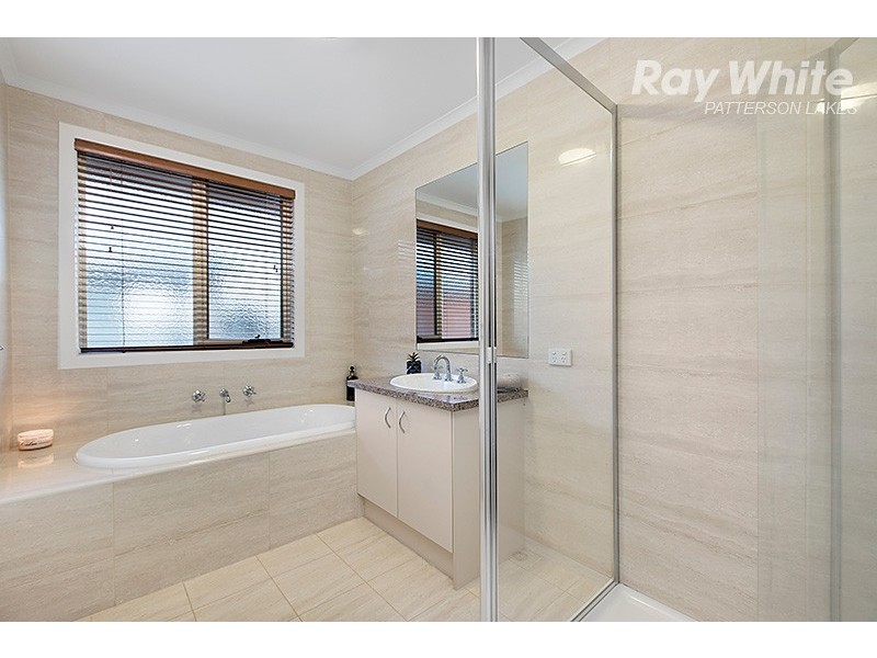 14 Riverside West, Patterson Lakes VIC 3197