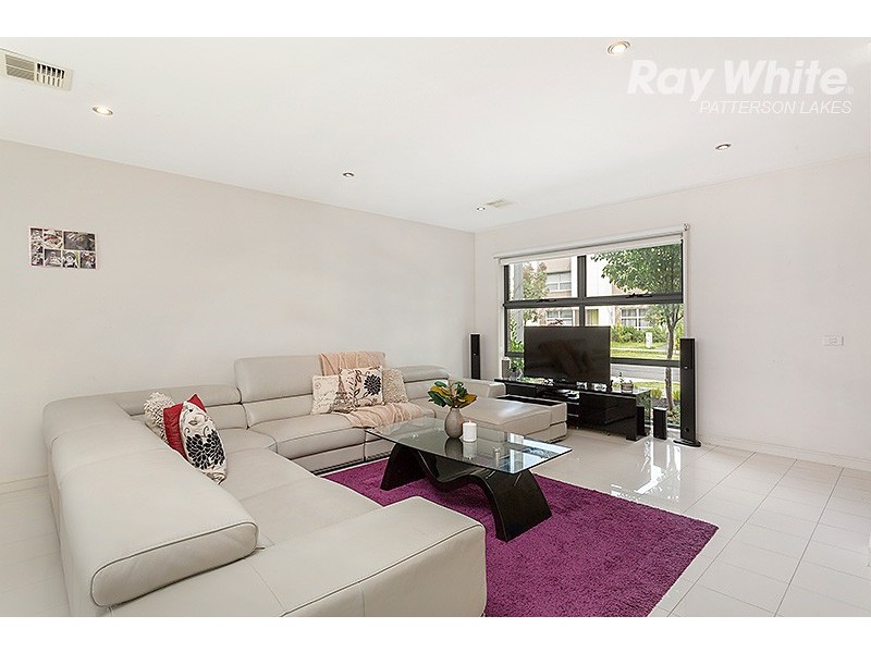 11 Jubilee Boulevard, Waterways VIC 3195