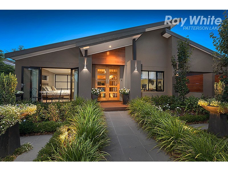 3 Palm Beach Drive, Patterson Lakes VIC 3197
