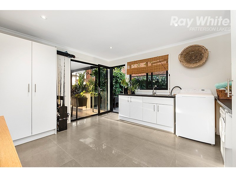 3 Palm Beach Drive, Patterson Lakes VIC 3197