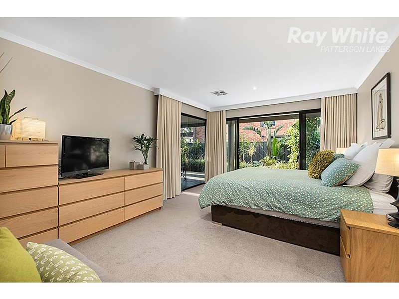 3 Palm Beach Drive, Patterson Lakes VIC 3197