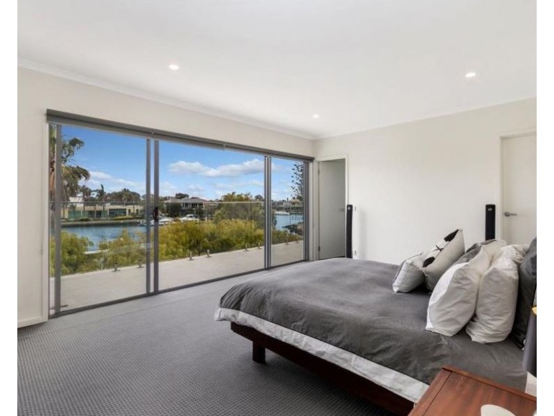 4/3 Canberra Street, Patterson Lakes VIC 3197